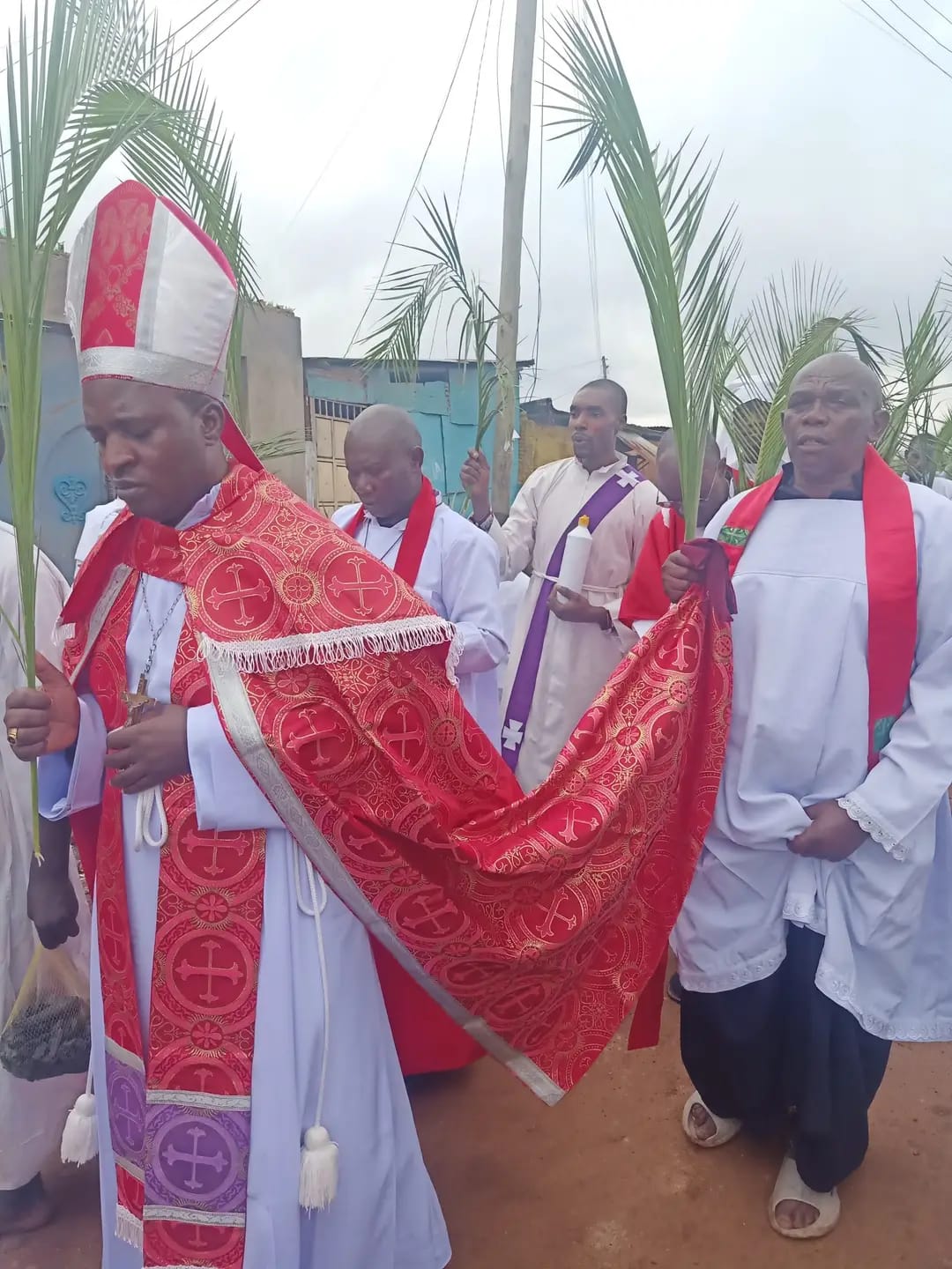 Christians mark Palm Sunday as Easter season's holy week begins