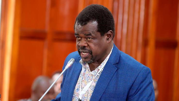 Senator Okiya Omtatah seeks to challenge Uhuru regime debt